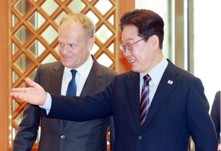 Korea, Poland Discuss Middle East, Defense Cooperation at Summit